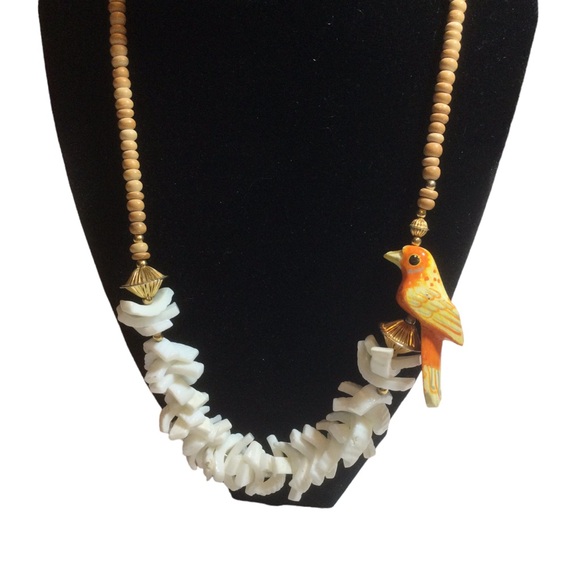 VTG Shell & Wooden Bead Necklace With Hand Carved Wooden Parrot - Picture 4 of 10